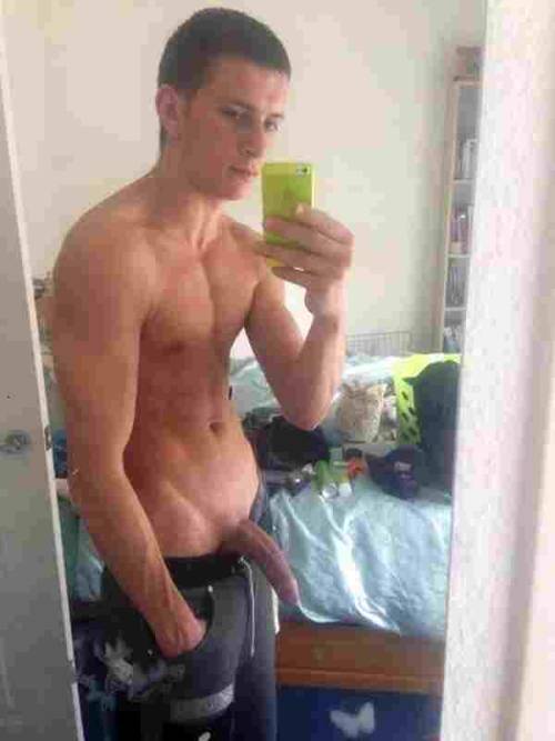 For more hot naked selfies go to www.allsexynudeselfies.tumblr.com and SUBMIT HERE…