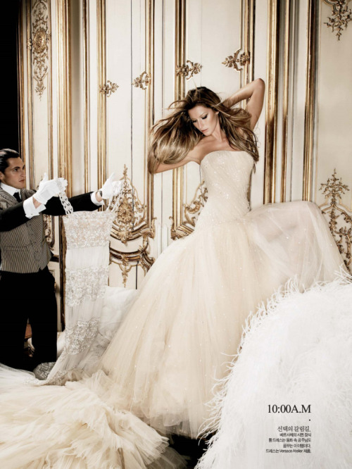 vogue-is-viral:  ‘24 Hour Coutre’ Gisele Bunchen photographed by Karl Lagerfeld for Harper’s Bazaar Korea August 2007