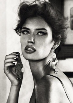 Finaest:  Bianca Balti: Extraordinary Italian Beauty 