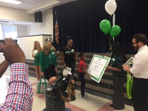 destinyrush:8-year-old Jordin Phipps became the youngest person to be accepted to University of Nort