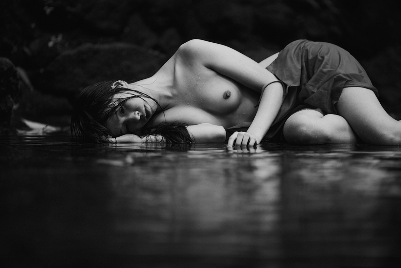 ouiepotograpiya:fineart nudehttps://www.facebook.com/ouiesanchezphotography/