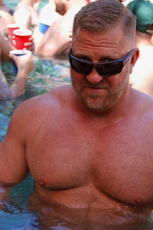 americanasf-ck: He is older, he is stocky, he is white and he is hot as fuck. I love those man tits!