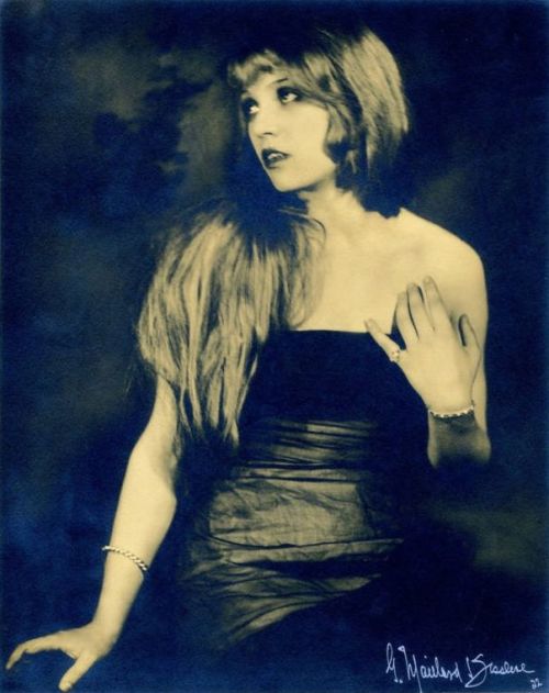 Maria Gambarelli by George Maillard Kesslere, 1922