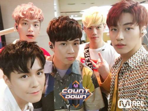 170803 MNET MCOUNTDOWN Ep.535 Behind Photo