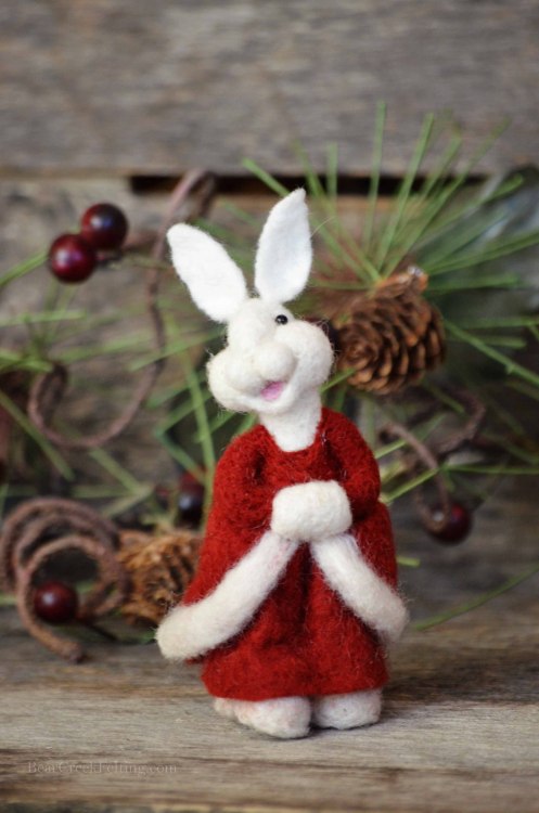 White Christmas Bunny needle felted by Teresa Perleberg