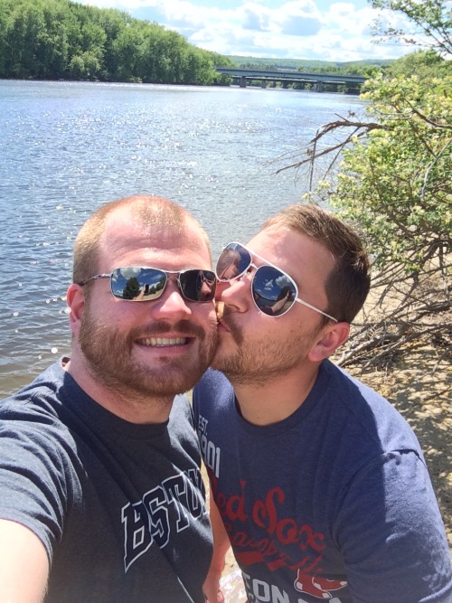 jrojr:  Enjoying the day with my husband :-D 