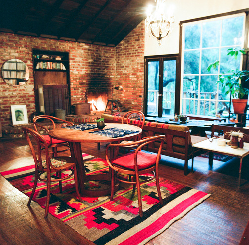 barangutan:  A very cool home owned by a couple of hardcore record collectors. Really