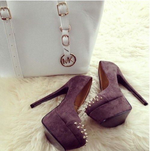 daisiealoha:  v-anillafrap:  ✿ more rosy here ✿  ♔ more posts like this here