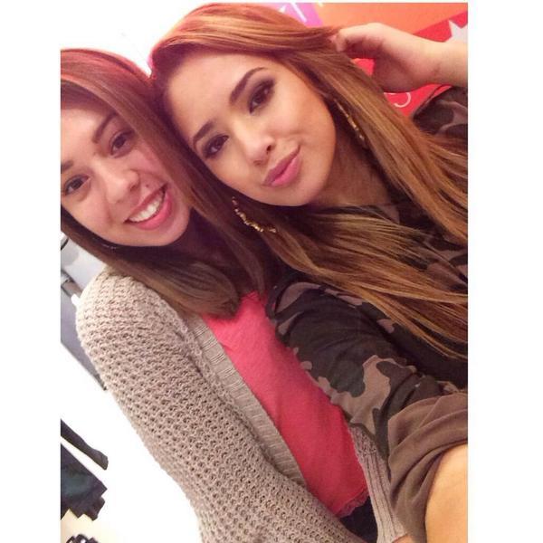 jasminev-news:  October 2nd: More pictures of Jasmine meeting some fans at Macy’s
