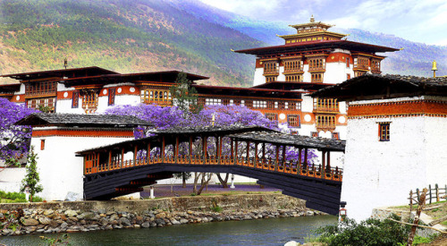 Punakha Dzong (Punakha, Bhutan) | by Prasit Chansareekorn