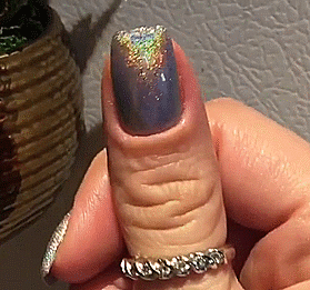 nailpornography:  Holographic