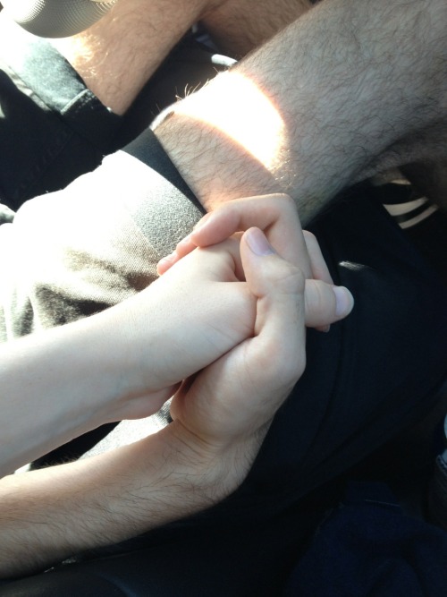 wytchs:  i make him hold my hand even when hes driving 