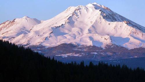 The epic battle between Mt. Mazama and Mt. ShastaLooking at the dark blue waters and steep caldera w