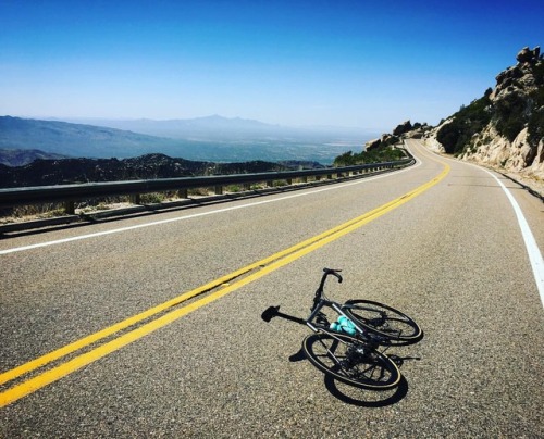 t6ryan: Enjoy the silence. #T6standardRoad #RideMetal #roadbike #ForeverForward #cyclinglife #TwinSi