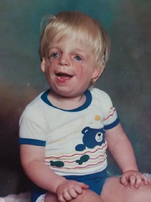 sixpenceee:  When Jono Lancaster was just 36 hours old, he was given up for adoption