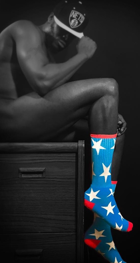 socksandskin:   https://socksandskin.tumblr.com/ 