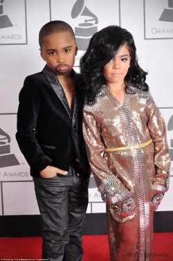 amazingfrentus:penis-hilton:myloverandme:fagesthetic:Kids dressed up as celebrities from the Grammy’sTHIS IS TOO MUCH  Y’ALL NEED TO FUCKING S T O P  OH MY FUCKING GOD I DIDN’T NOTICE THE FIRST TIME I SAW THIS