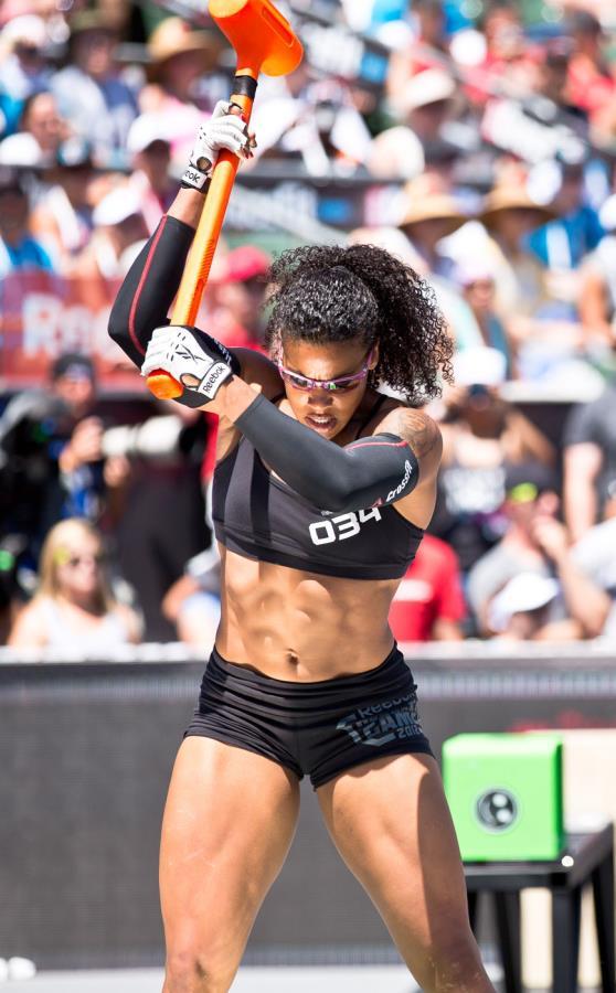 thefitrasta:  i wanna stop for a minute and give a huge shout out to Elisabeth Akinwale