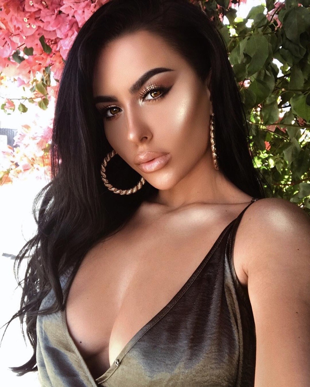 bigpapij9:Sexy AF…