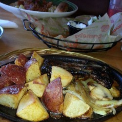 Lunch!!!! (At Applebee&Amp;Rsquo;S Neighborhood Grill &Amp;Amp; Bar)