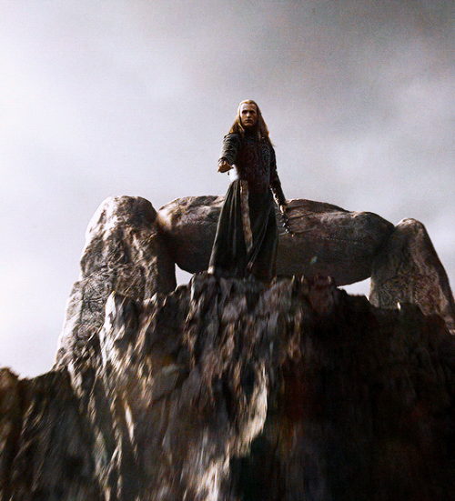 We Don't Talk Enough About How Sauron Kept His Hand Reached Out To Her For So Long After She Fell Like.