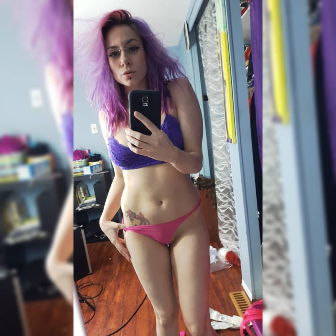 On #myfreecams 🦄 MFC.im/o_pepoer_o #canadian #cammodel #webcammodel #livecam #imlive