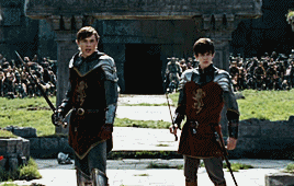 ohnarnians:Edmund Pevensie + supporting/protecting his big brother.