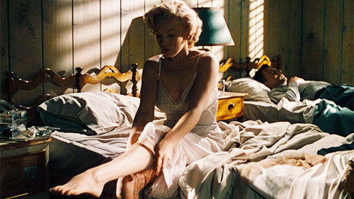 the-nylon-swish:  ourmarilynmonroe:  Marilyn Monroe in Niagara (1953)  Yes MM!