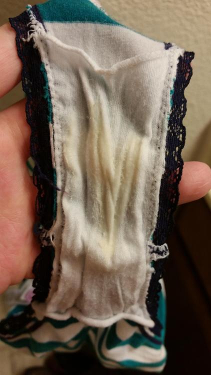 mrmeethre3:Follow me for more hi-quality photos of beautiful panties!