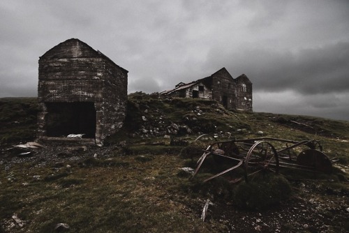 abandoned farmhouses in Icelandphotos by Skyler BrownAbandoned Blog | Main Photo Blog | Facebook | I