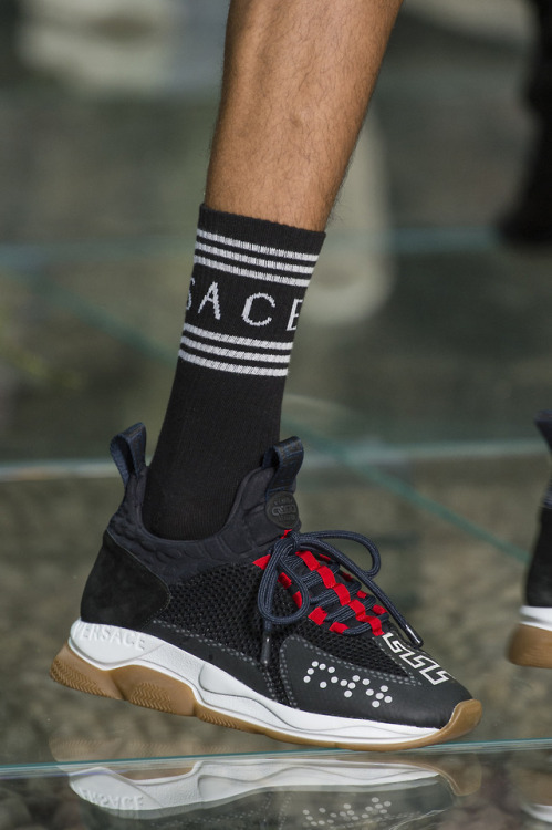 louisvuitttonn:Versace Menswear Spring ‘19