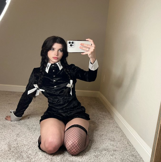 Wednesday Addams Cosplay 🖤