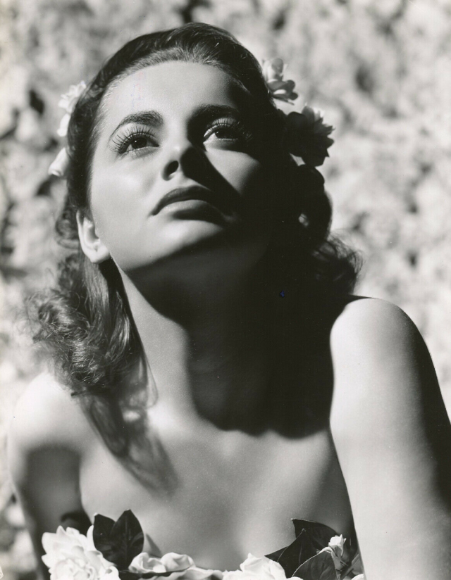 Remembering Olivia de Havilland ?? on her Birthday ?