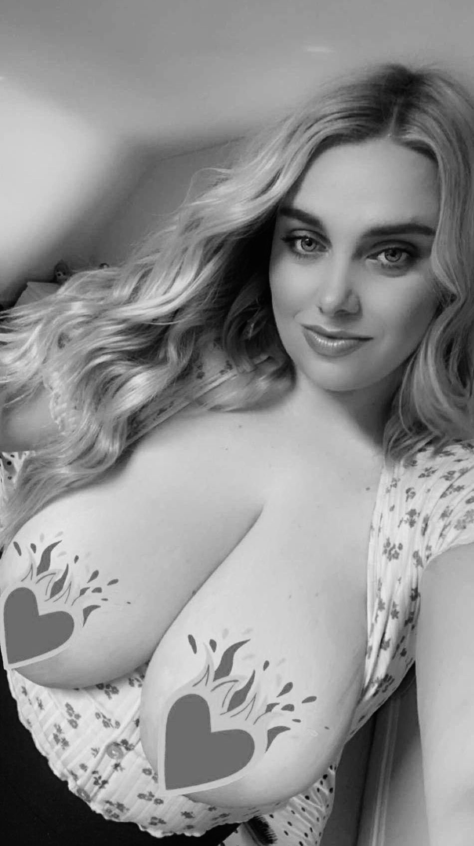 Porn Pics titten666:Pachuca Curves Titten Voluptuous