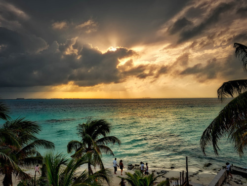 breathtakingdestinations:North Beach - Isla Mujeres - Mexico (by Keith Cuddeback) 