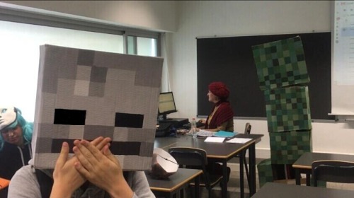 raxi-rex:thr3ap3r:raxi-rex:So a girl from my class dressed up as a Creeper during an english presentationmore highlights CUZ IM IN THE SAME SCHOOLthe gang is hereThe Minecraft school gang is all here