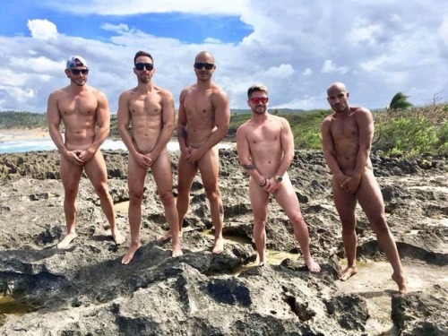 prhotguyxxx: Interesante los chicos boricuas