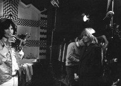 voodoolounge:  mick and anita pallenberg on the set of donald cammell’s movie ‘performance’, in knightsbridge, london, in september 1968. © baron wolman.