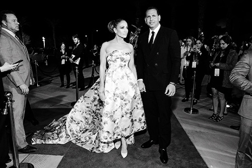 Jennifer Lopez arrives at the Annual Palm Springs International Film Festival Film Awards Gala on Ja