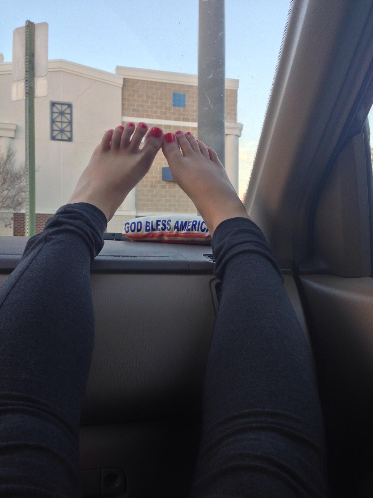 feet love