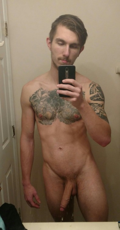 ...AND YET ANOTHER UNNECESSARY GAY NUDITY BLOG