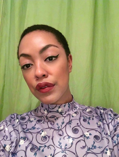 zizziswardrobe: Love how my hair lays when I take my wig off!! xx
