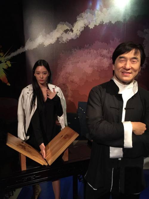 fkyeahclaralee:  Clara Lee being goofy at Hollywood Wax Museum See full album on Facebook