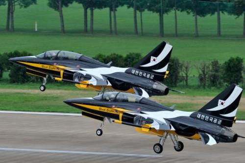 michell169:  T-50 Aguilas Negras. Corea.