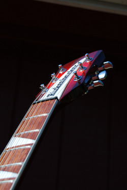 mybestelectricguitars:  Red Rickenbacker 24