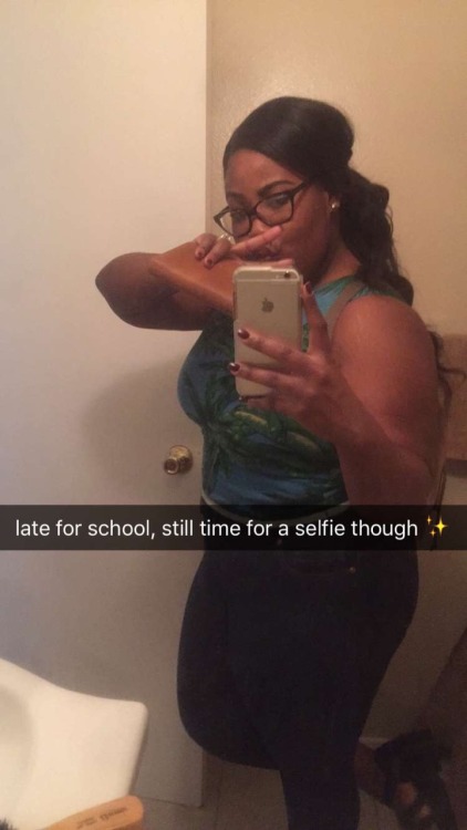 overdeauxxs: Did someone say big girl appreciation day?