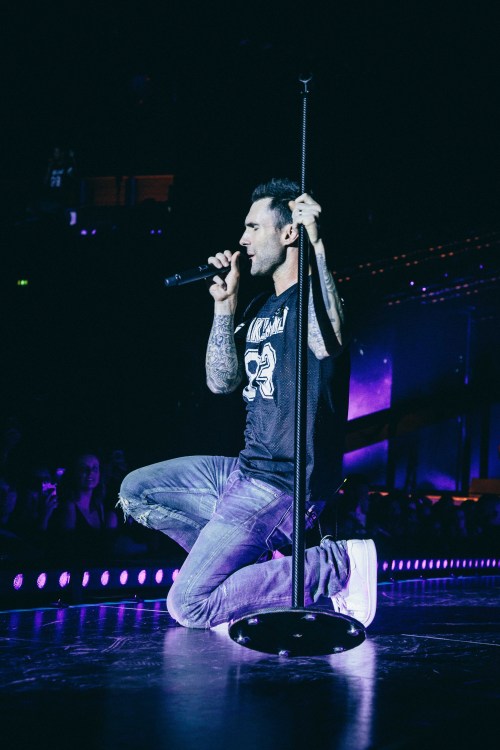  Adam Levine ♥ Tumblr_npmz5yn7sC1tf01ino1_500