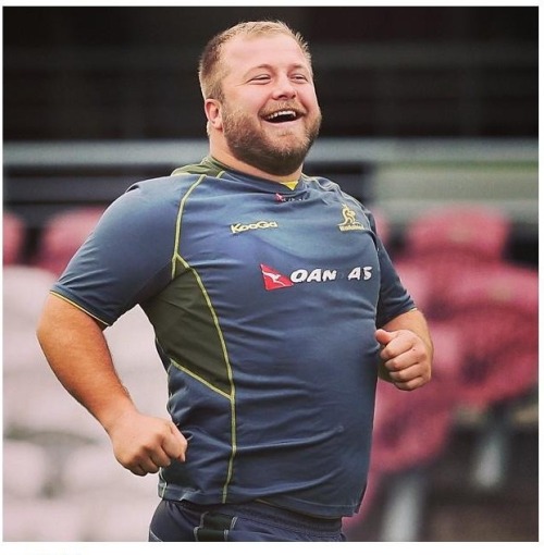 nickthegeekbear:  theunderwearbear:  itsharddick:  thebigbearcave:  I like Benn Robinson. A God of the Rug  What a pretty sport… If you know what I nean…  Rugby players are *so* hot.  My birthday is in June. 