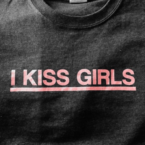 girlkisses:i kiss girls ⚢