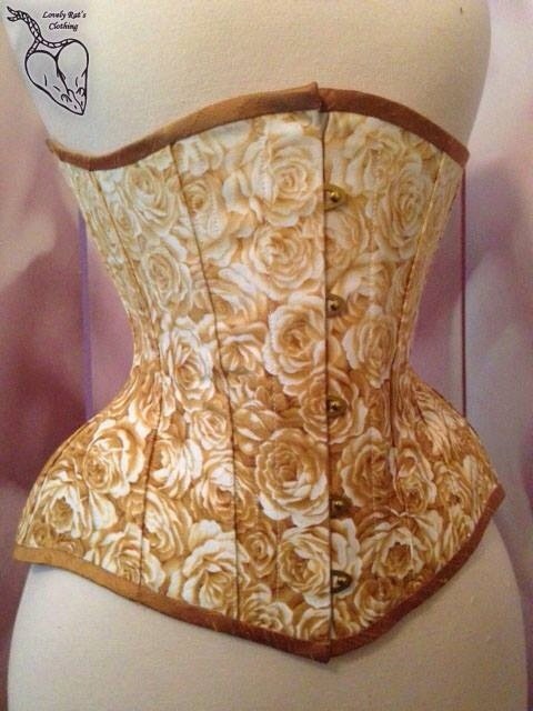 lovelyrats:  New buttercreme roses corset by Lovely Rat’s Corsetry!